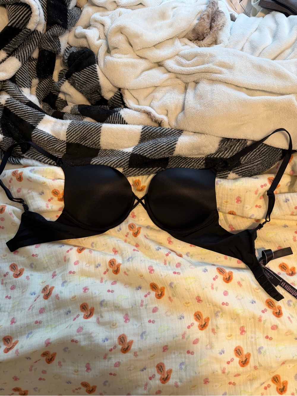 Victoria secret bombshell bra